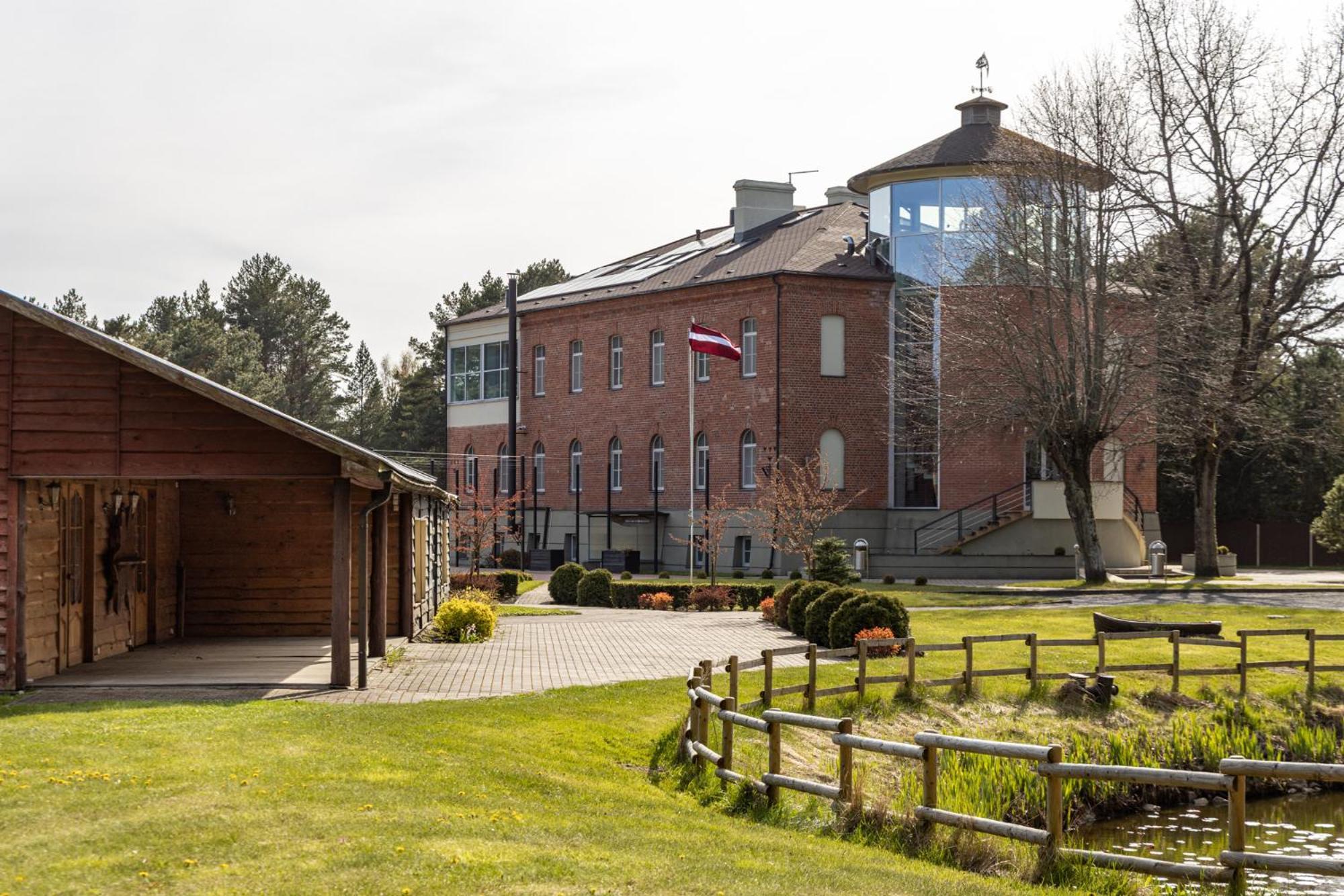 Roze Village Jurnieka Ligzda Pērkone Exteriér fotografie